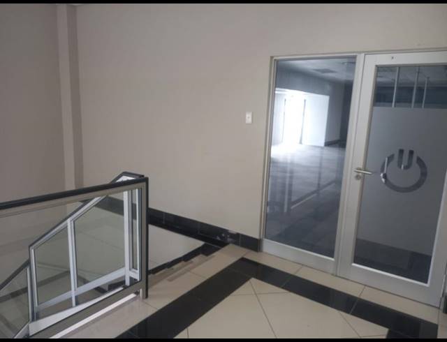 BUSINESS PROPERTY TO RENT IN FAIRVIEW